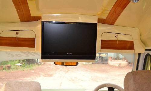 traveller-interior-attached-television