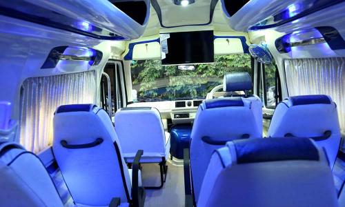 traveller-interior-blue-light-affects-seat-color